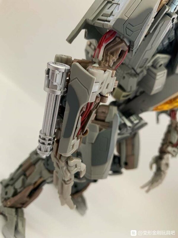 Masterpiece Starscream MPM 10 In Hand Images  (11 of 50)